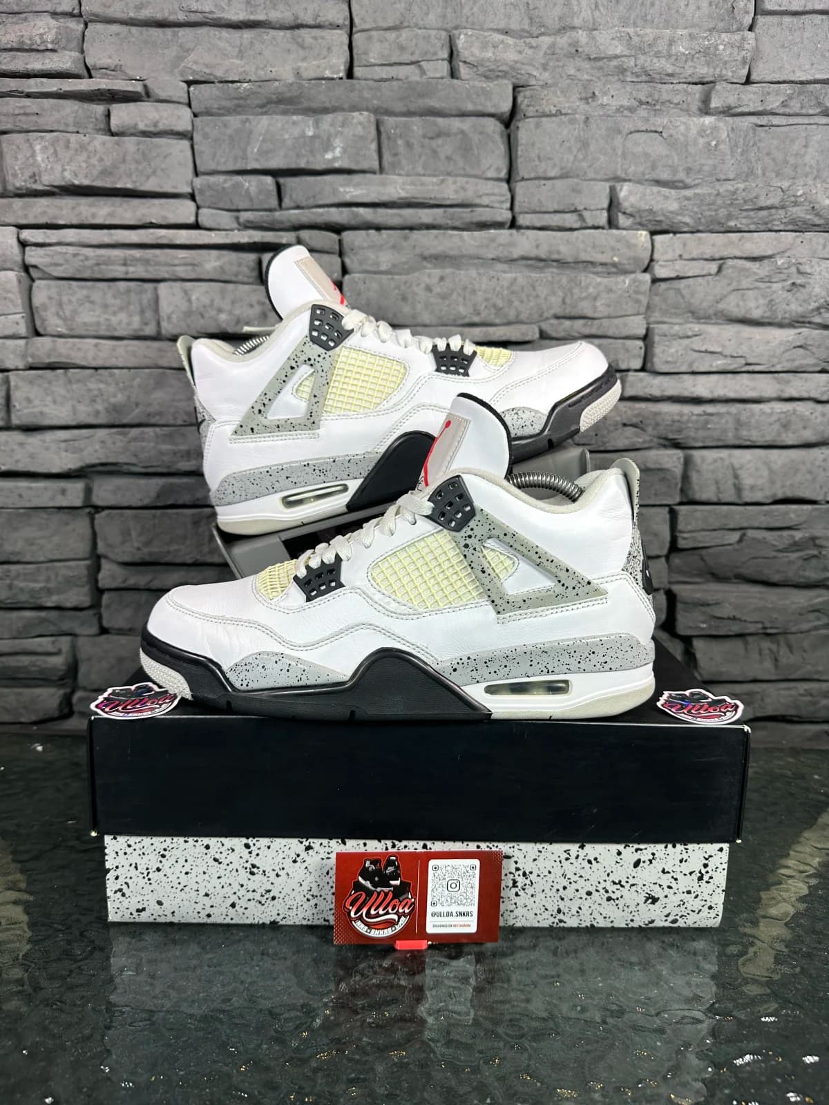 Jordan retro 4 “white cement”