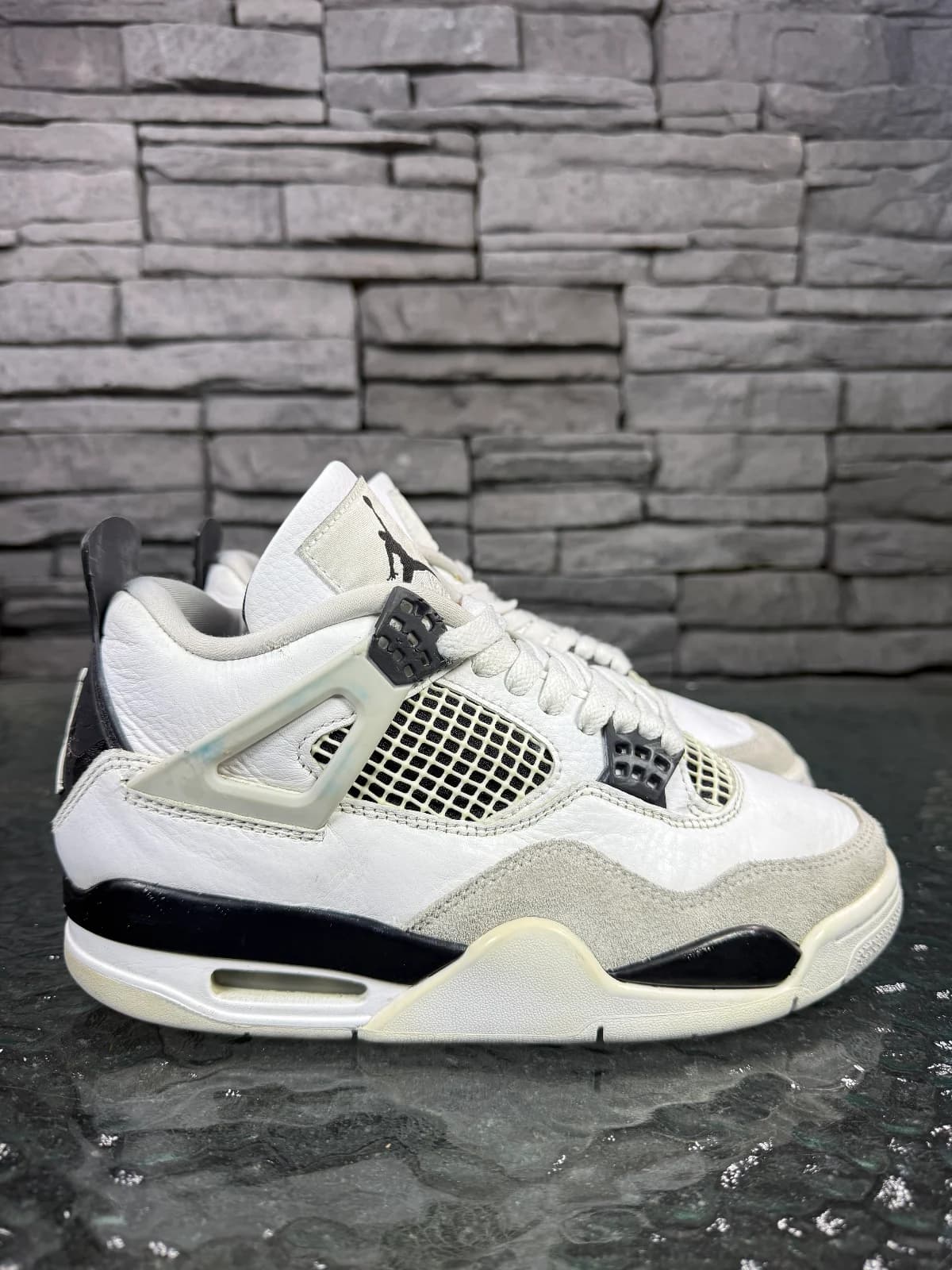 Jordan retro 4 military black